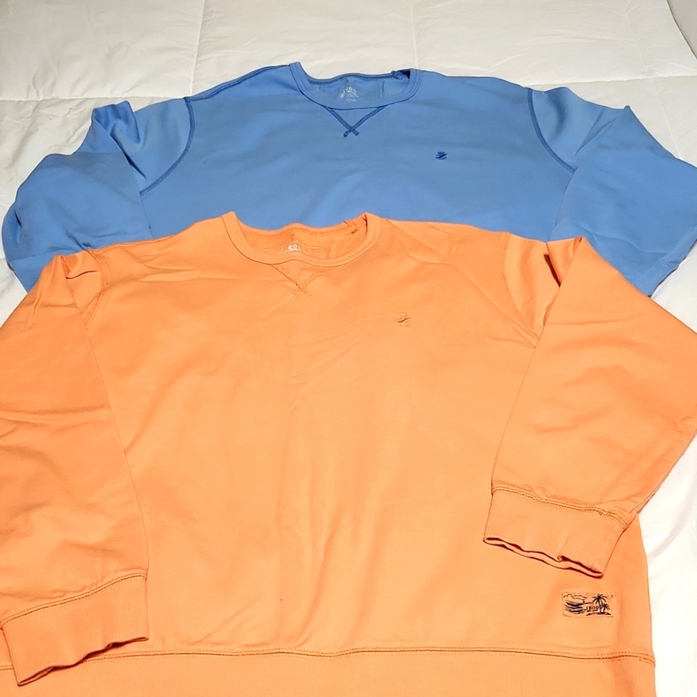 2 Sweatshirts